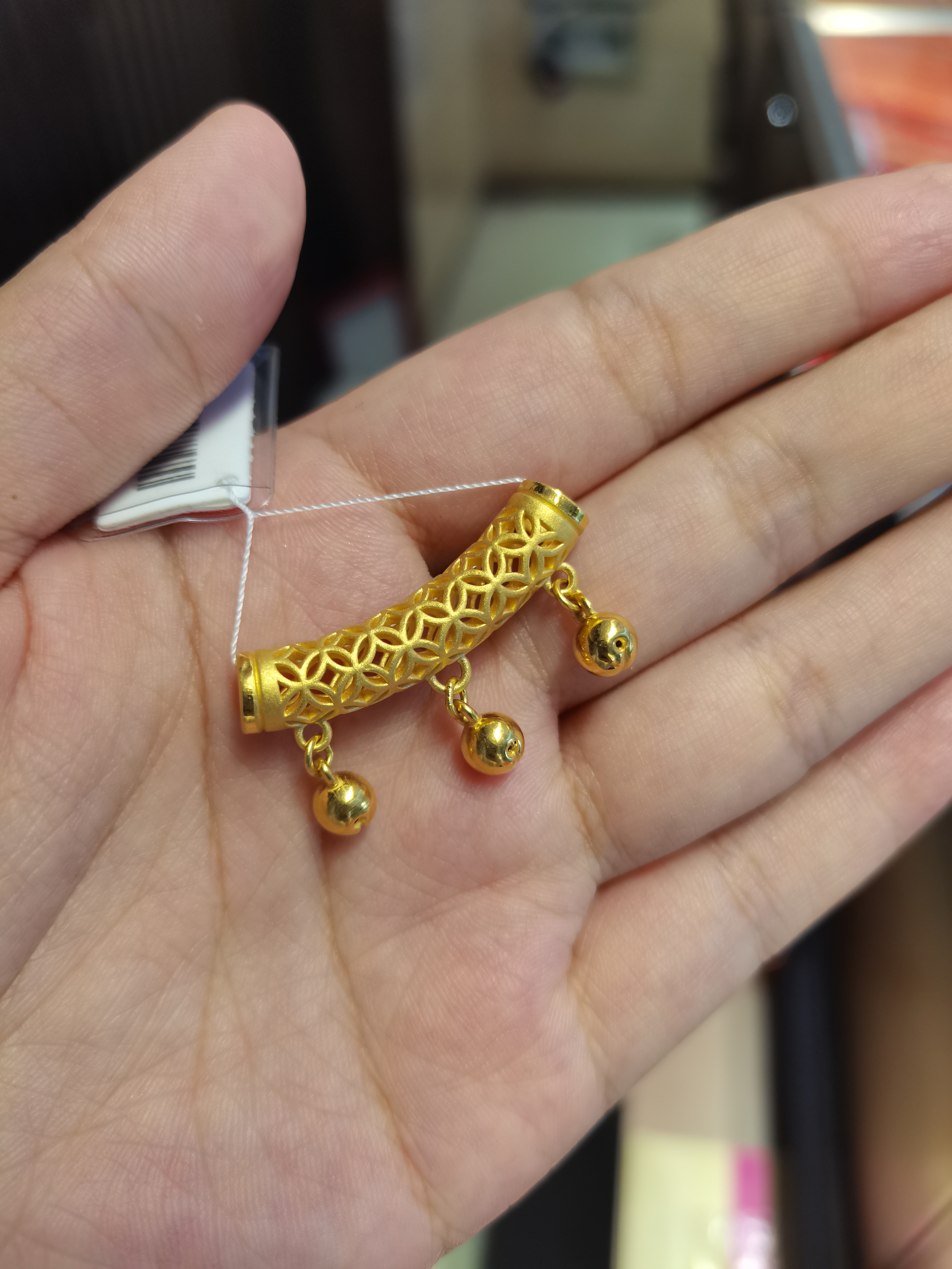 足金镂空弯管吊坠