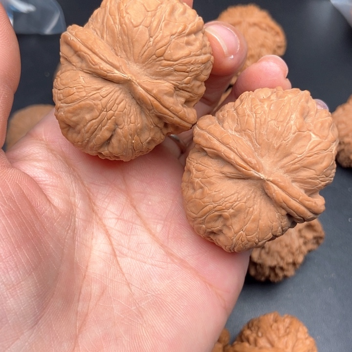 黎***把件文玩核桃47尺