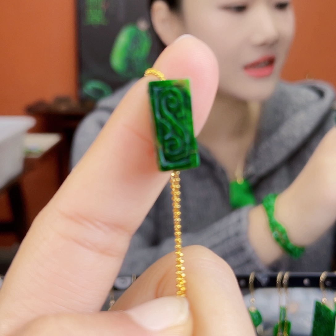 翡翠未镶嵌耳饰饰品