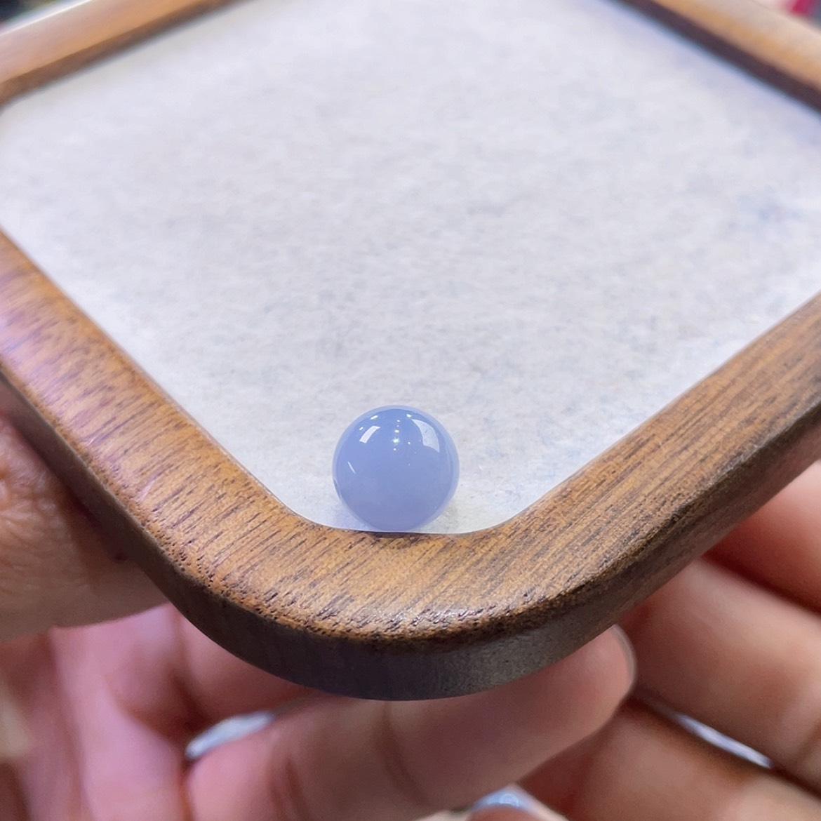 【闪购商品】翡翠颈饰未镶嵌浓紫