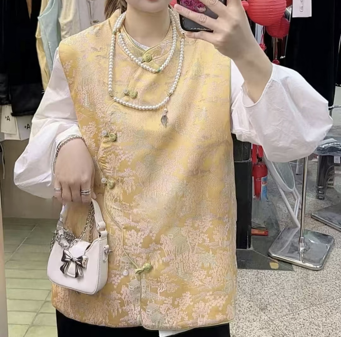 肖肖家25年新款重工国风马甲