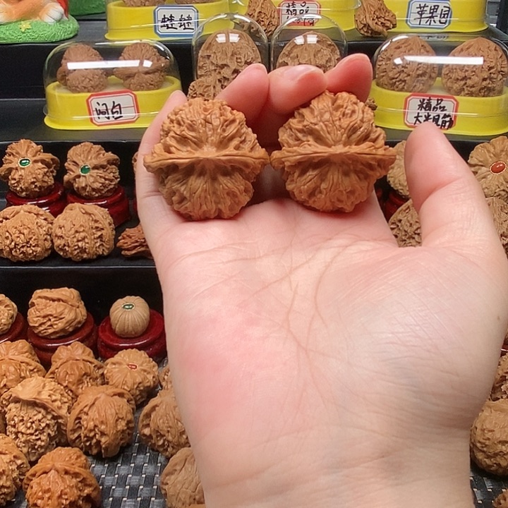 文玩核桃把件苹果园38