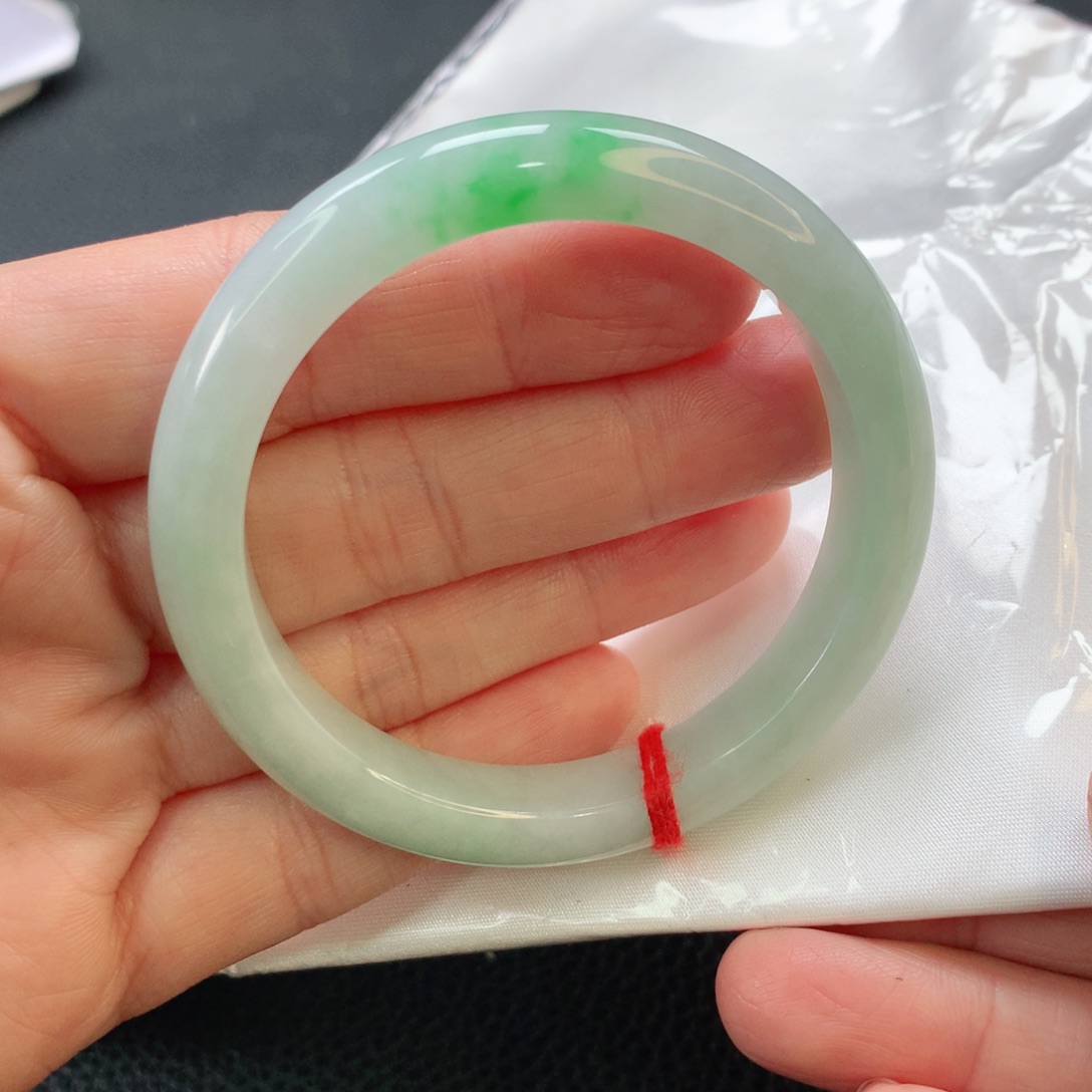 翡翠手镯未镶嵌52正