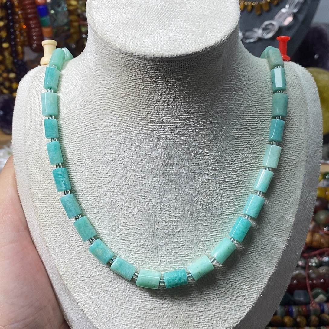 石英质玉未镶嵌，天然老矿天河柱子7mm，一条，