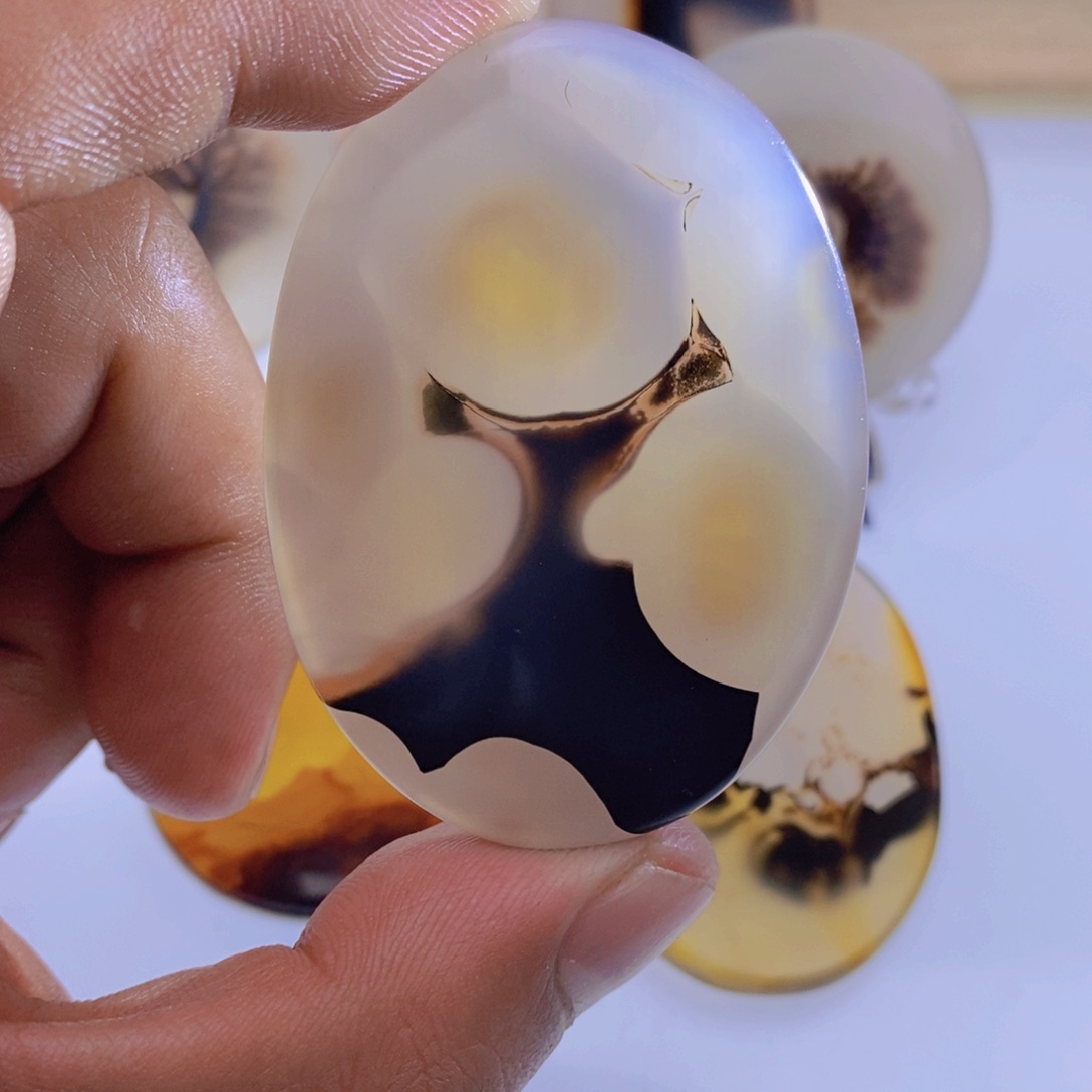 玛瑙/玉髓颈饰未镶嵌