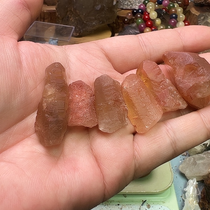 无***极水晶未镶嵌珠宝半成品