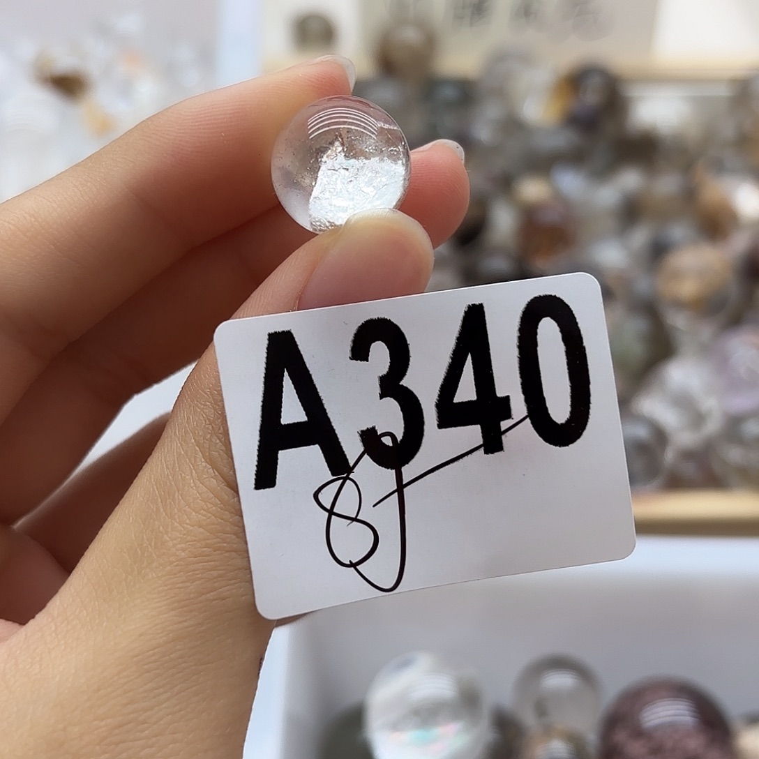 T***己水晶未镶嵌珠宝半成品340