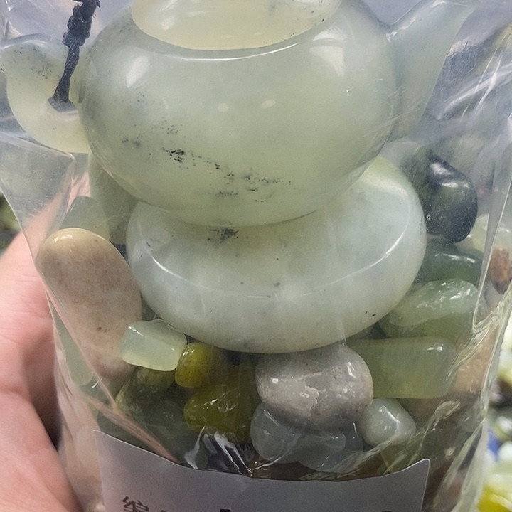 岫玉鱼缸石未镶嵌