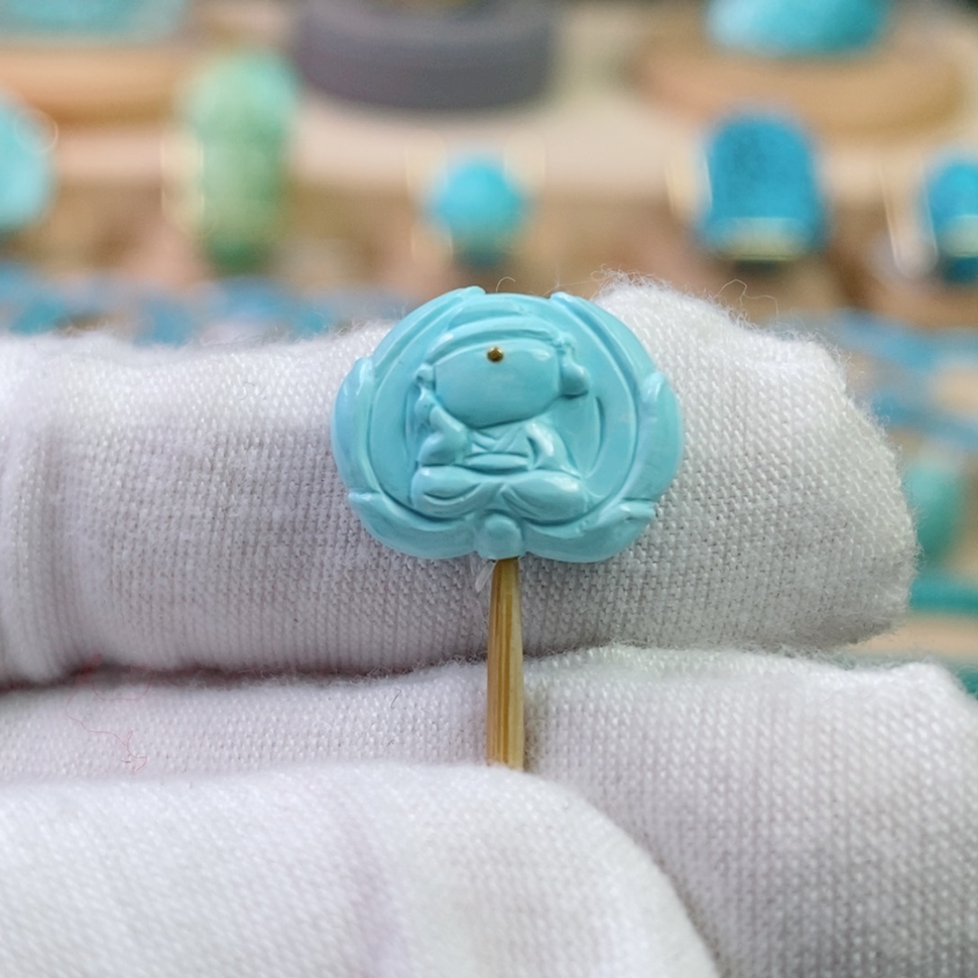 绿松石未镶嵌珠宝奇石