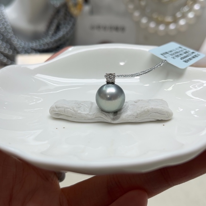 海水珍珠漏大溪地铂金灰王妃吊坠12-13mm18K金镶嵌