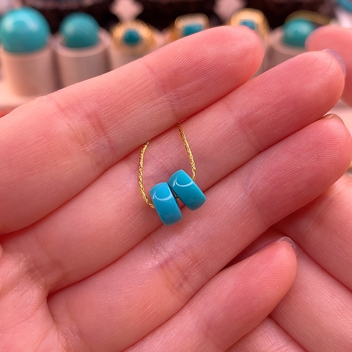 绿松石配饰未镶嵌