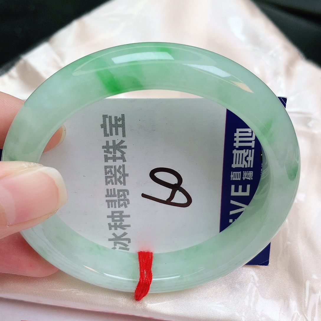 翡翠手镯未镶嵌缅甸天然A货翡翠手镯