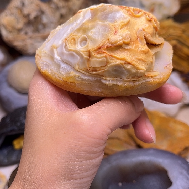 石头马达加斯加缠丝玛瑙