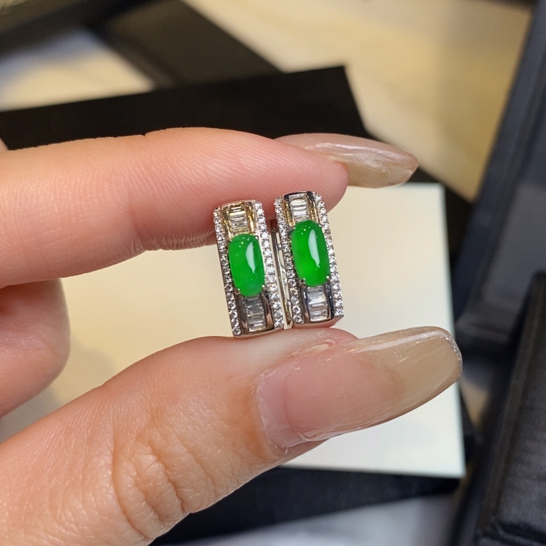 翡翠耳饰18K金镶嵌方糖