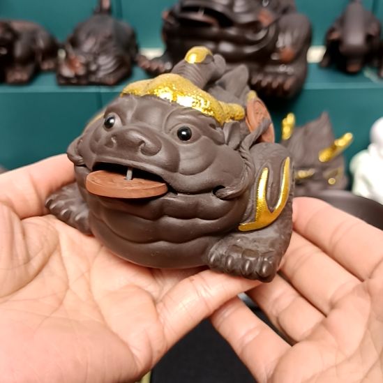 茶宠紫砂纳福金蟾茶宠摆件