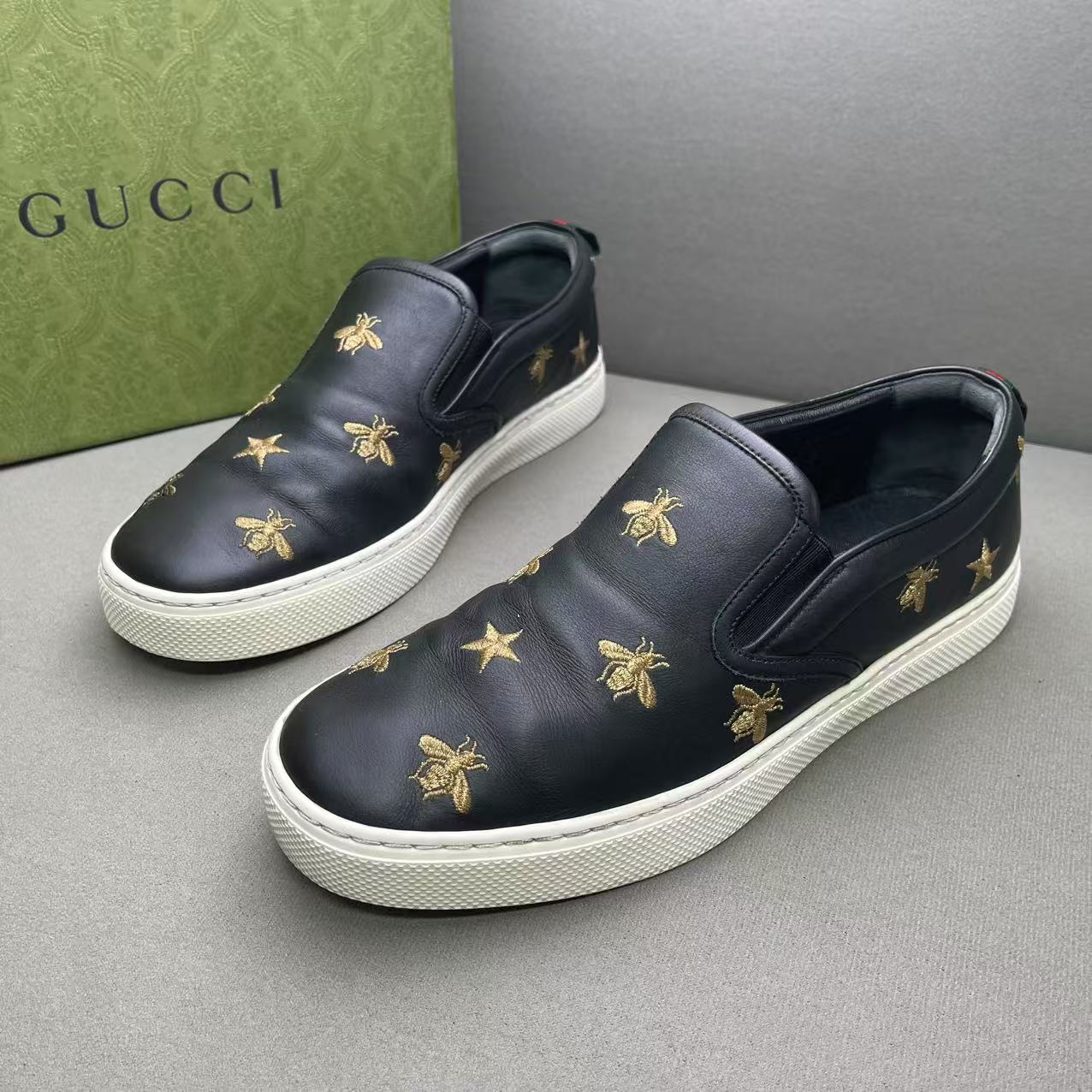 95新 GUCCI/古驰 黑色皮面刺绣金星蜜蜂时尚百搭舒适一脚蹬 41码