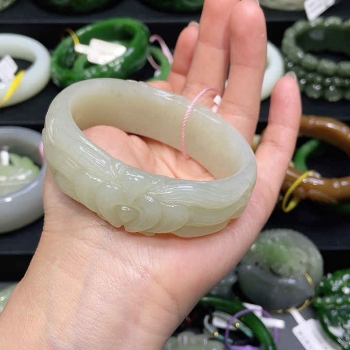 和田玉手镯58+圈口 编号61贵妃镯未镶嵌