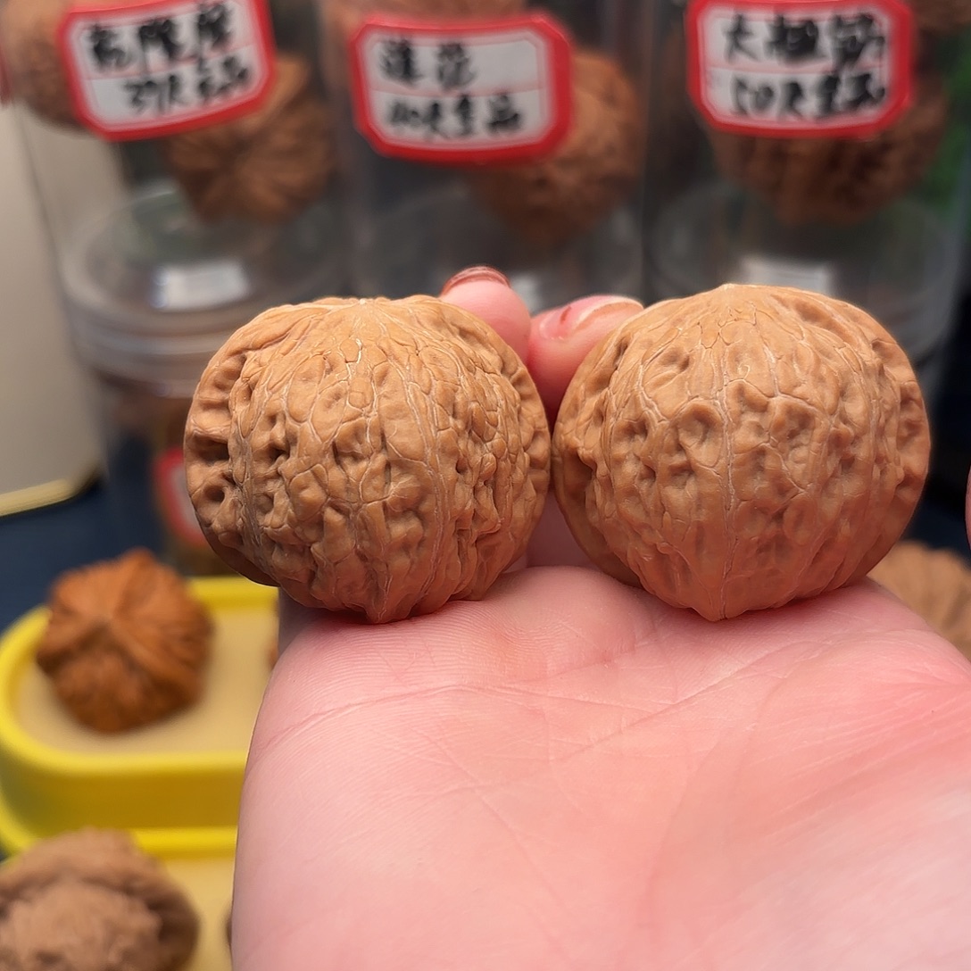 鲁***道文玩核桃吊坠铁锤全品