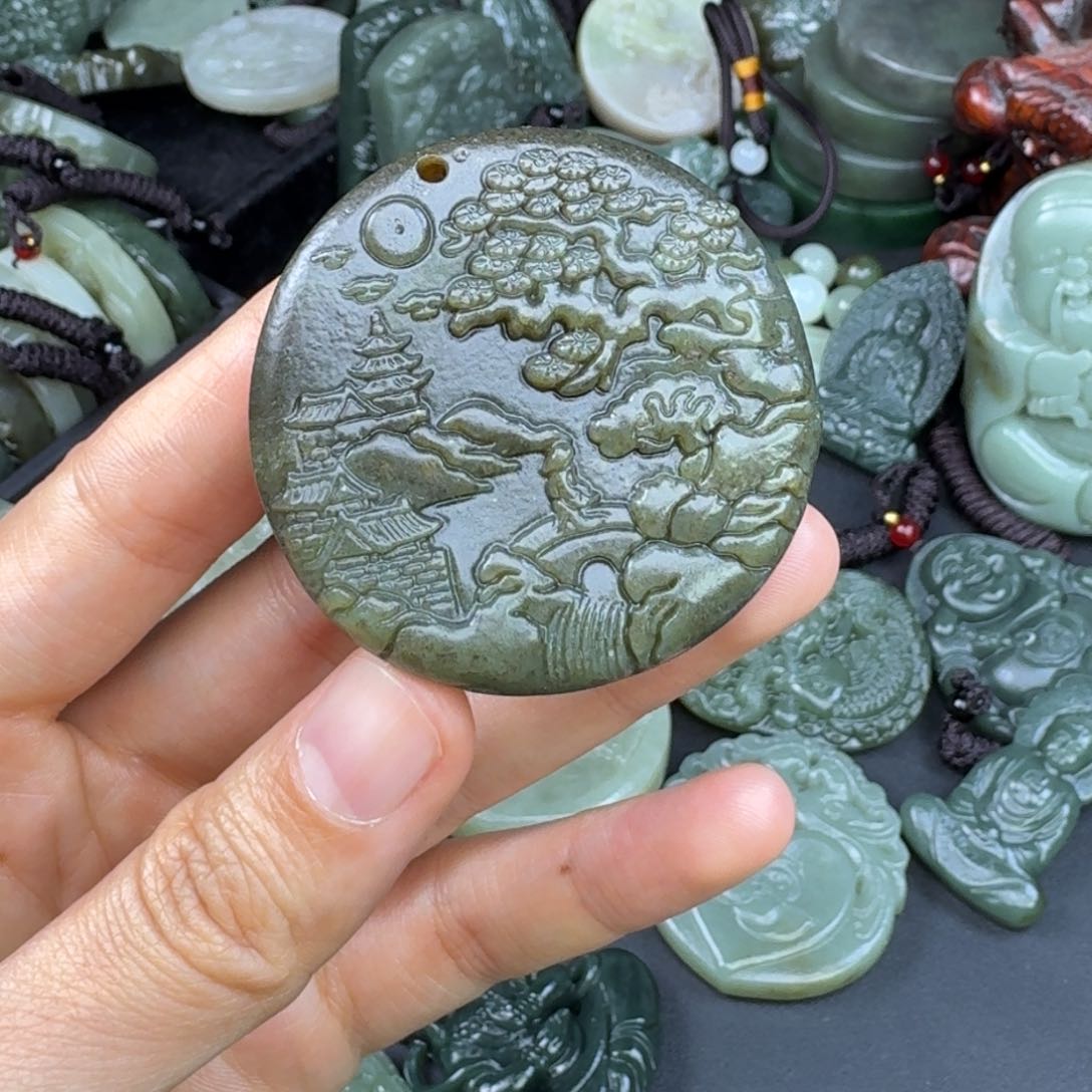 和田玉颈饰未镶嵌