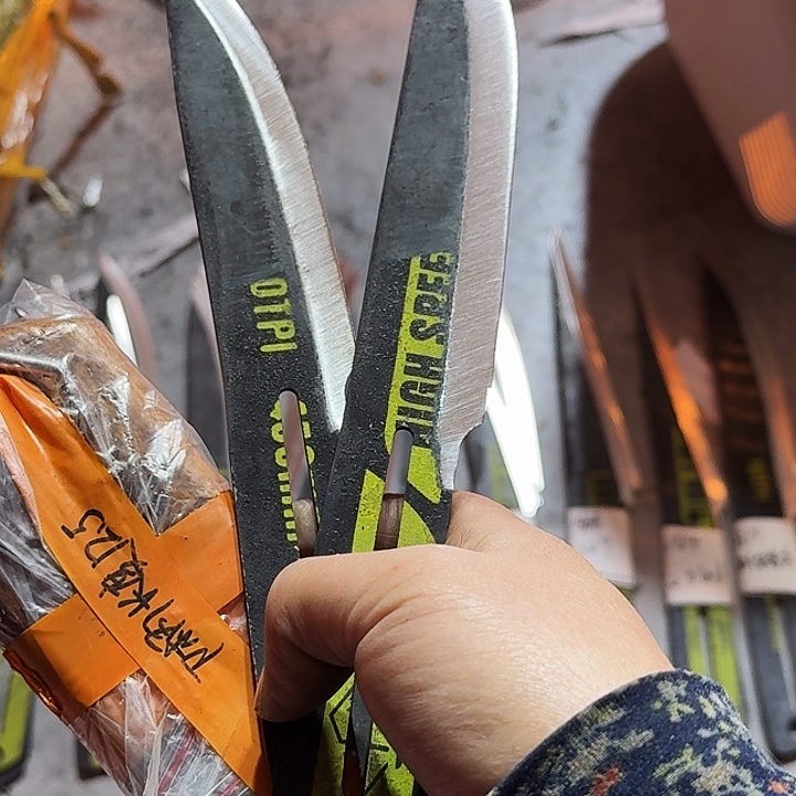 和***塵红宝石半成品，不磨，合光，5