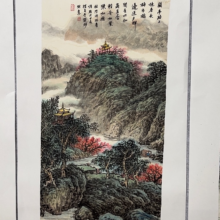 国画花鸟等多种形式为广大游客