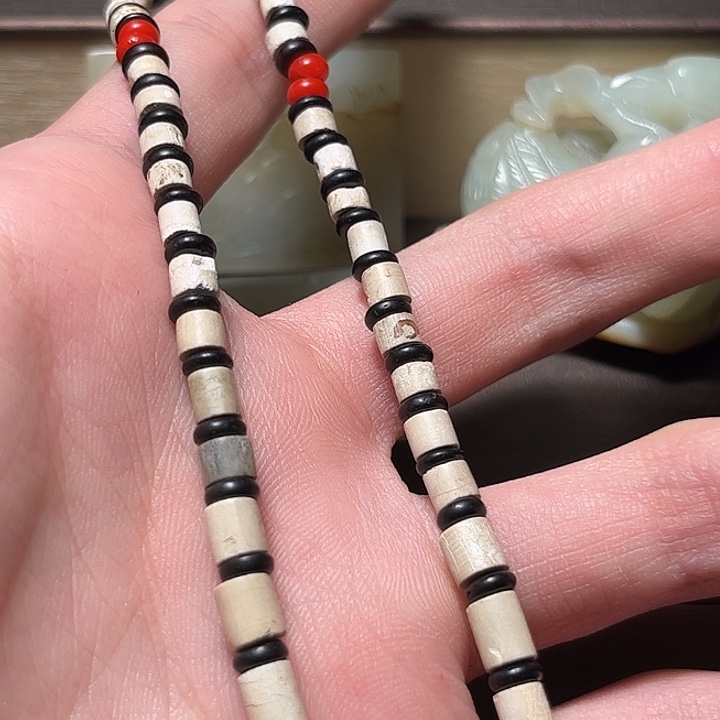 和田玉未镶嵌颈饰徐*子