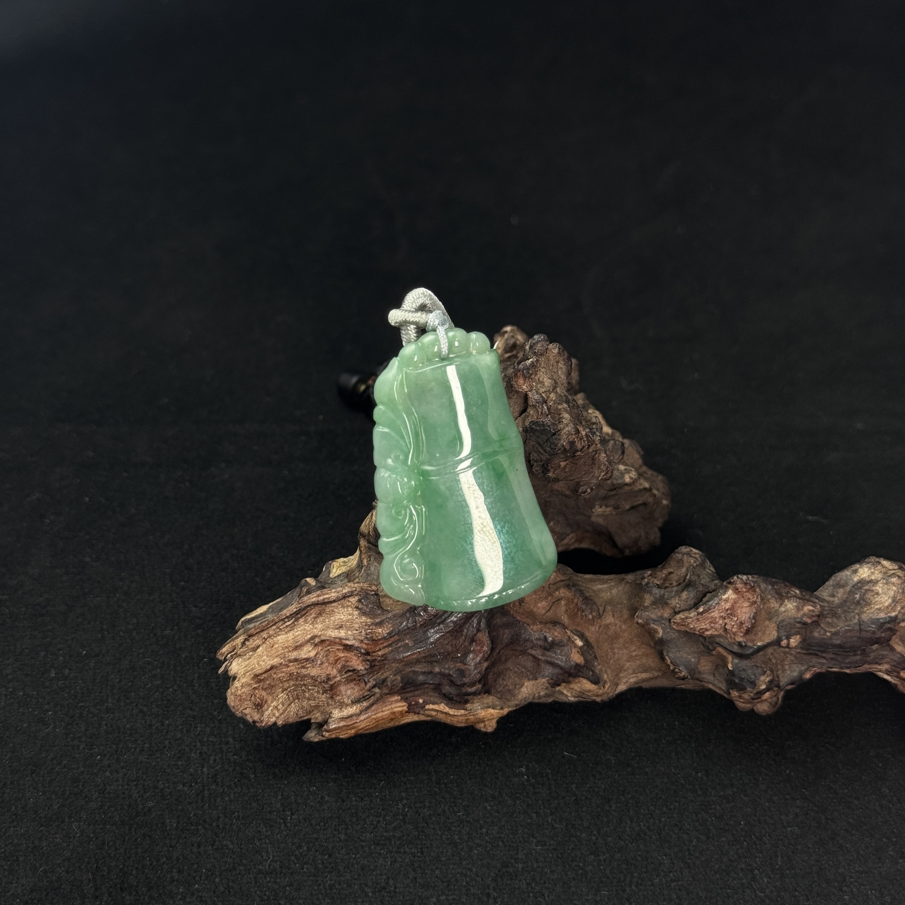 【诚翠拍品第一百一十三期午】翡翠66吊坠Yyang2007