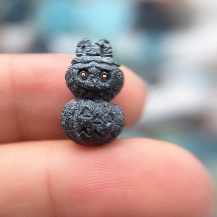 绿松石颈饰未镶嵌