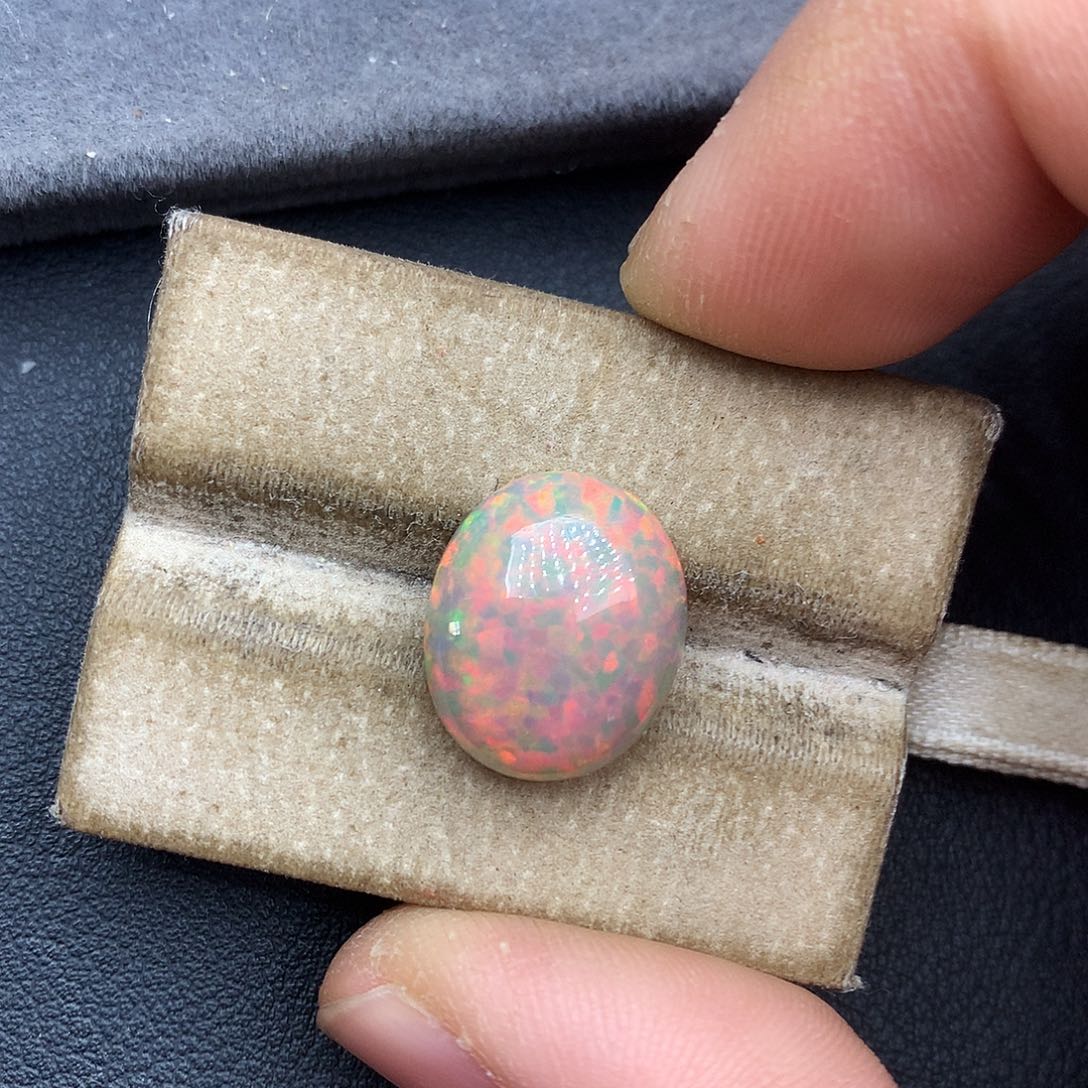 未镶嵌欧泊笔搁6.12ct