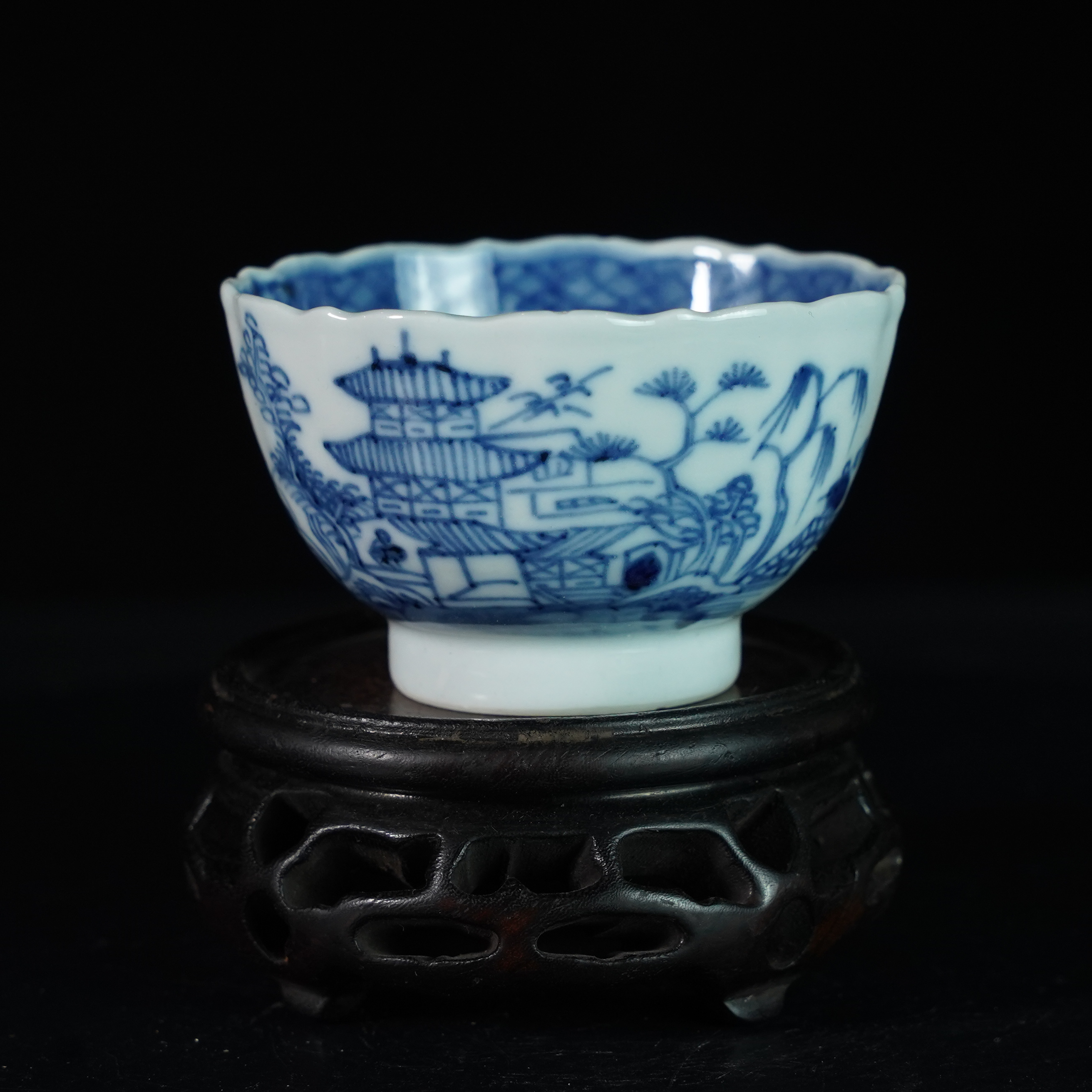 LABC250120015【十竹斋】清乾隆亭台楼阁青花茶园