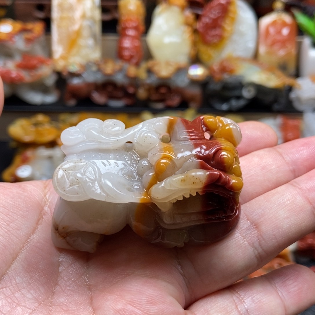 石英质玉（黄龙玉）手把件未镶嵌