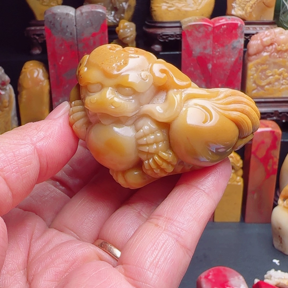 昌化石田黄石手玩