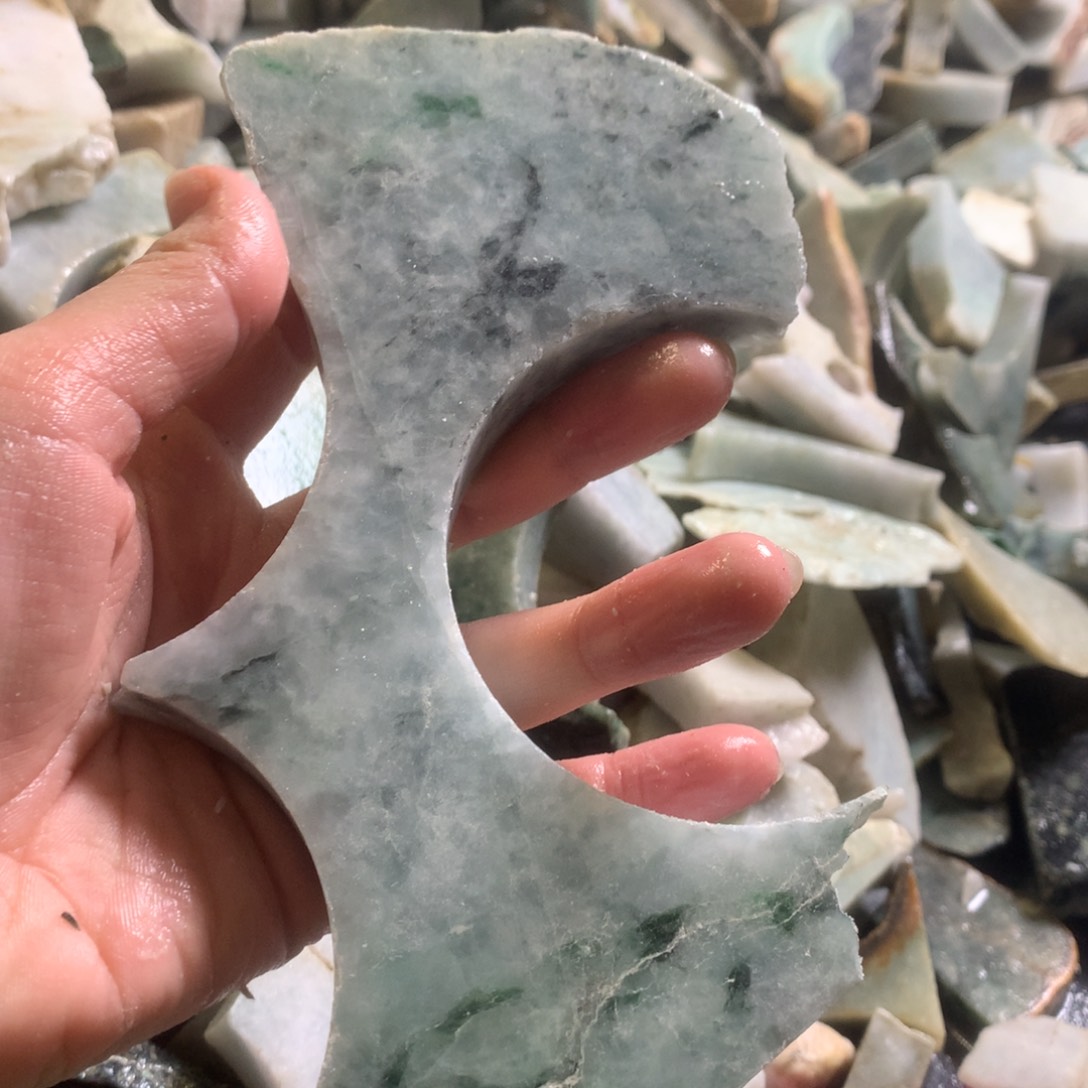 翡翠颈饰未镶嵌缅甸翡翠