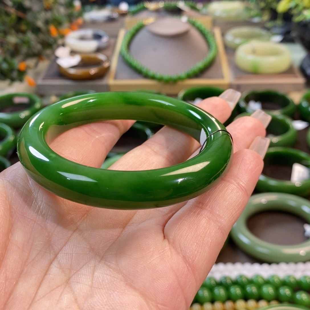 和田玉（碧玉）手镯未镶嵌