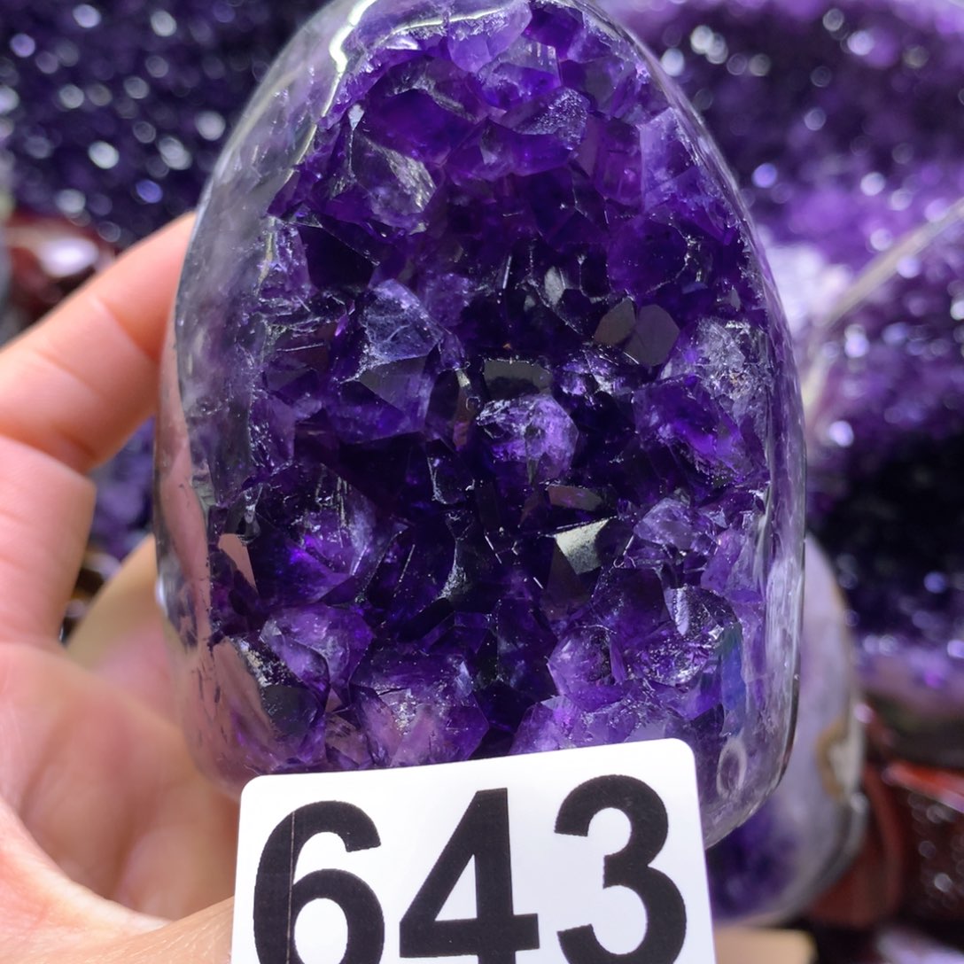 水晶摆件未镶嵌抛皮大牙帝紫
