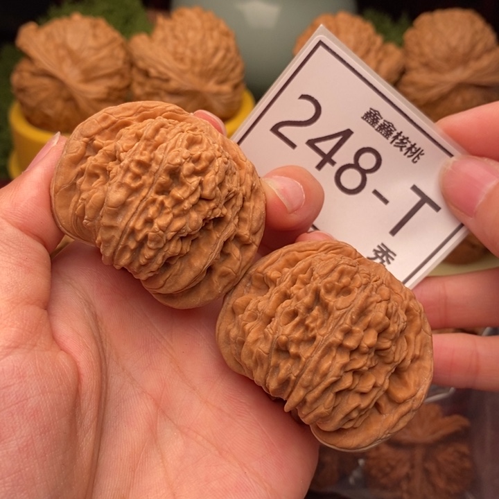 文玩核桃把件汉高楼46