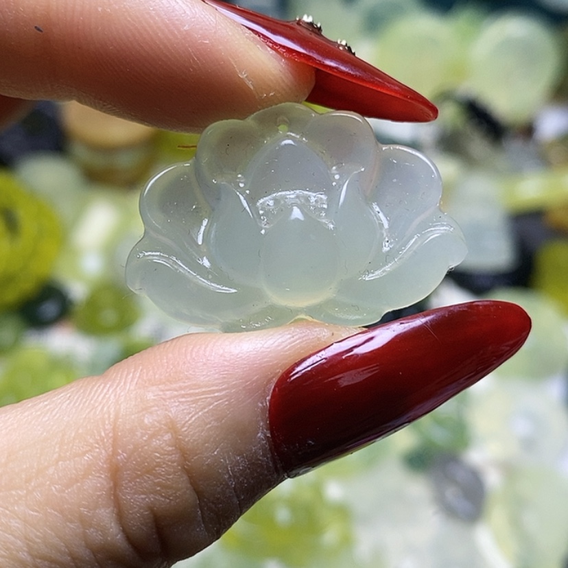 【闪购商品】蛇纹石玉颈饰未镶嵌