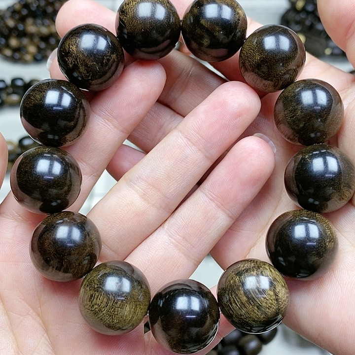 沉香手串田*越南芽庄白奇楠沉水料樱子留疤玉化