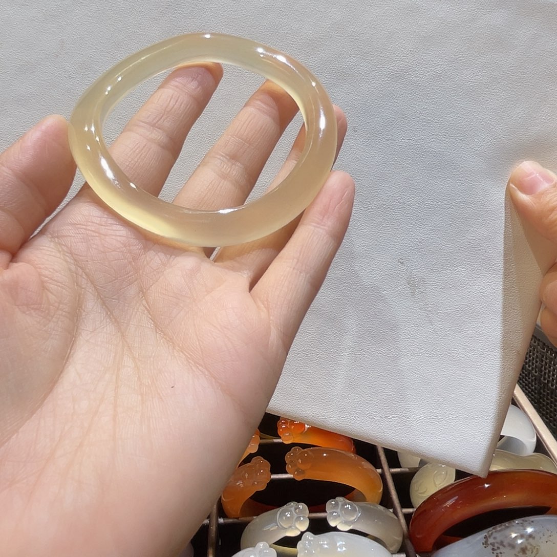 玛瑙/玉髓未镶嵌手镯