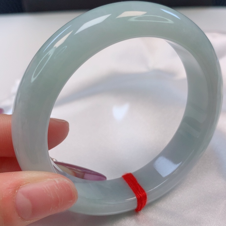 翡翠手镯未镶嵌54圈