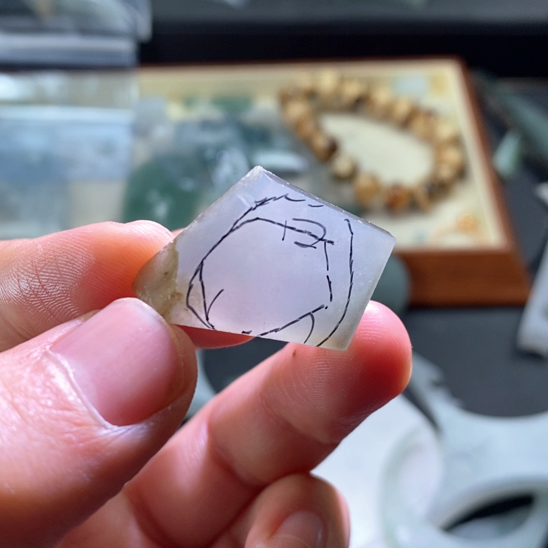 广***辉翡翠未镶嵌颈饰定制