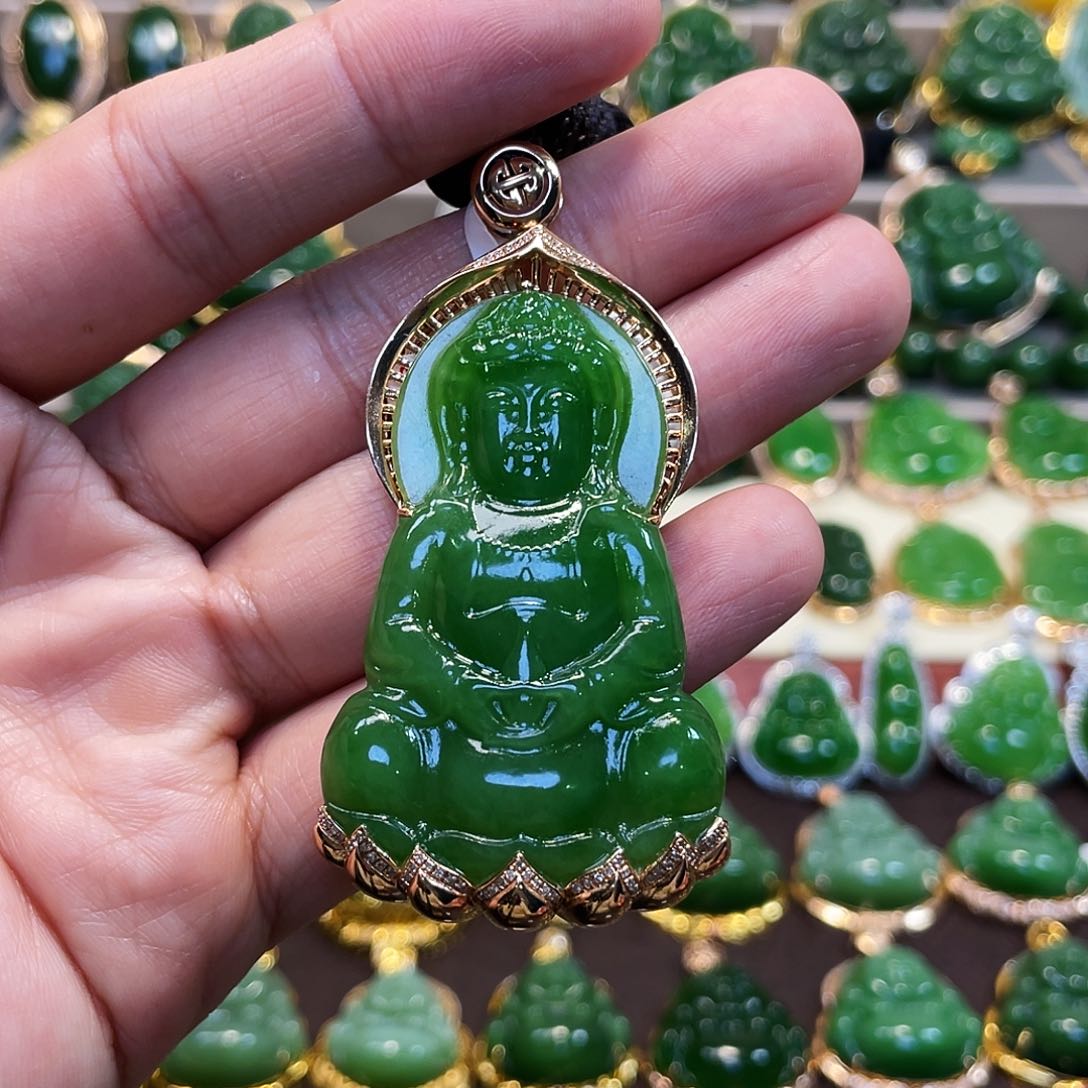 和田玉（碧玉）颈饰18K金镶嵌桔****水观音51.7mm