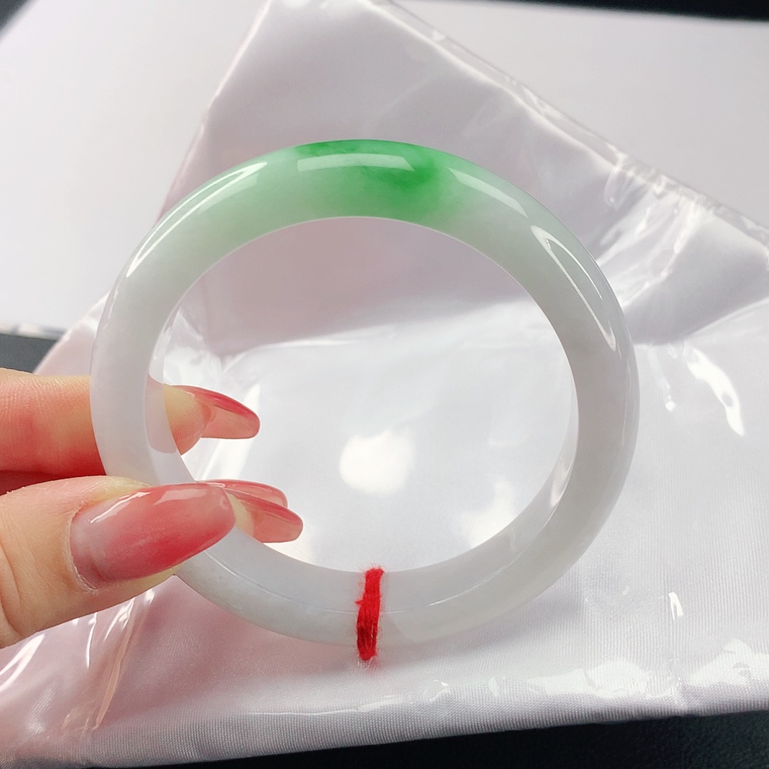 翡翠手镯未镶嵌翡翠402