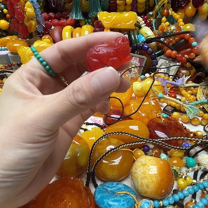 树脂制品2714貔貅戒指红