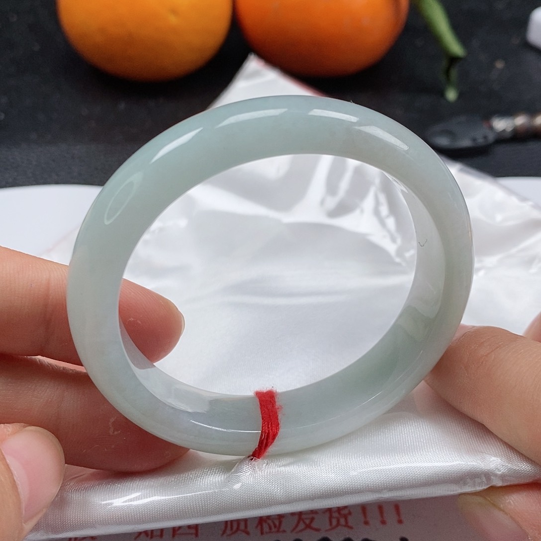 【闪购商品】翡翠手镯（贵妃镯）未镶嵌238号