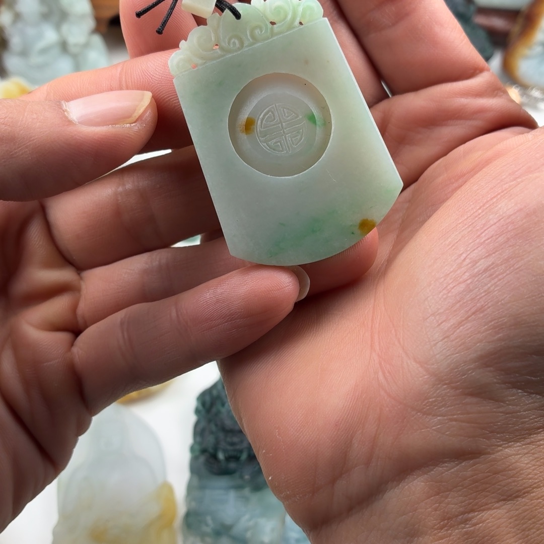 定制翡翠未镶嵌翡翠