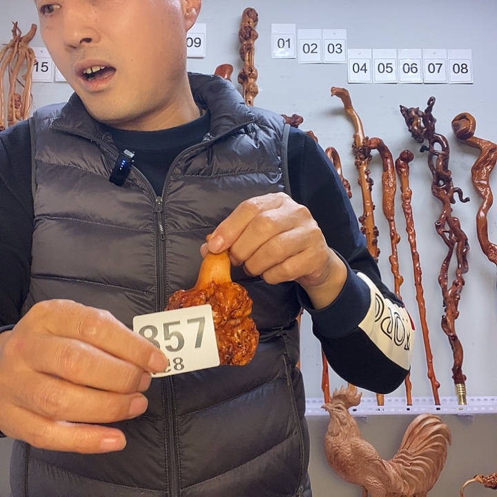 跑***二大叶紫檀（黑酸枝木类）