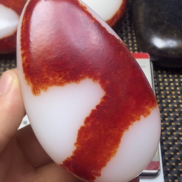 和田玉未镶嵌把件