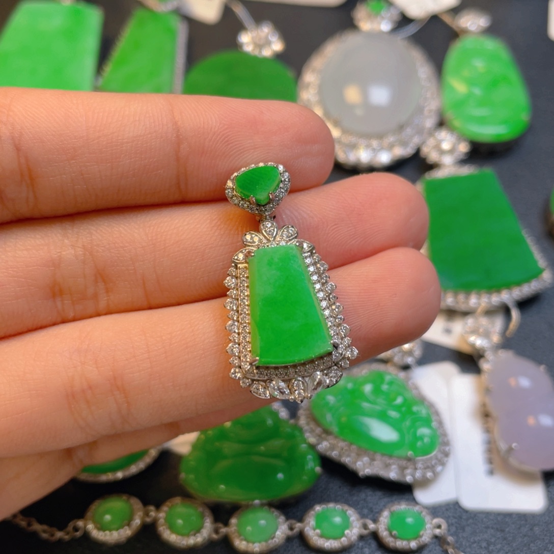 翡翠银S925镶嵌颈饰