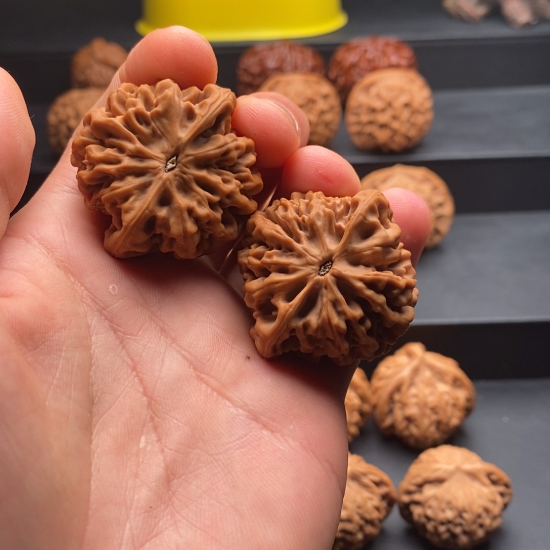 把件文玩核桃?秦闷39